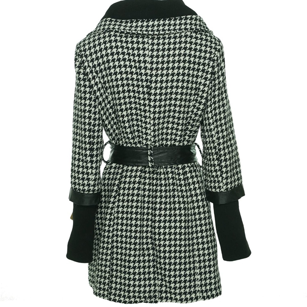 Black & White Coat - Picture 3 of 11
